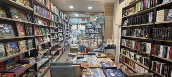 1-salle Propriété commerciale à Florence, Italy No. 44462 16