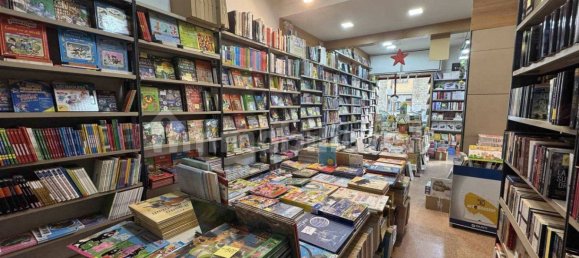 1-salle Propriété commerciale à Florence, Italy No. 44462 14