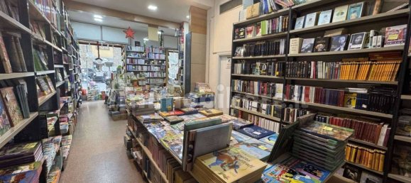 1-salle Propriété commerciale à Florence, Italy No. 44462 15