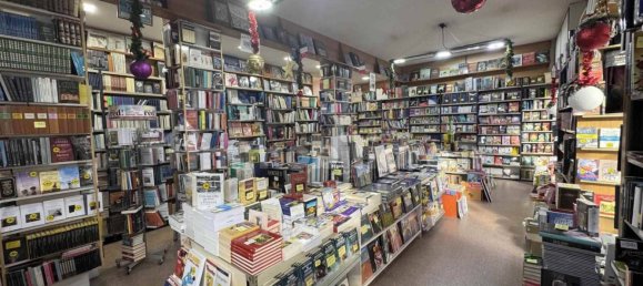 1-salle Propriété commerciale à Florence, Italy No. 44462 6