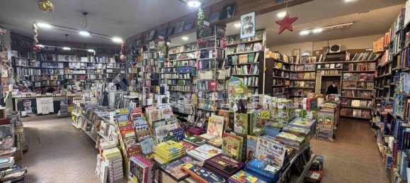 1-salle Propriété commerciale à Florence, Italy No. 44462 10