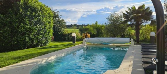 4 bedrooms House in Mettray, France No. 214465 5