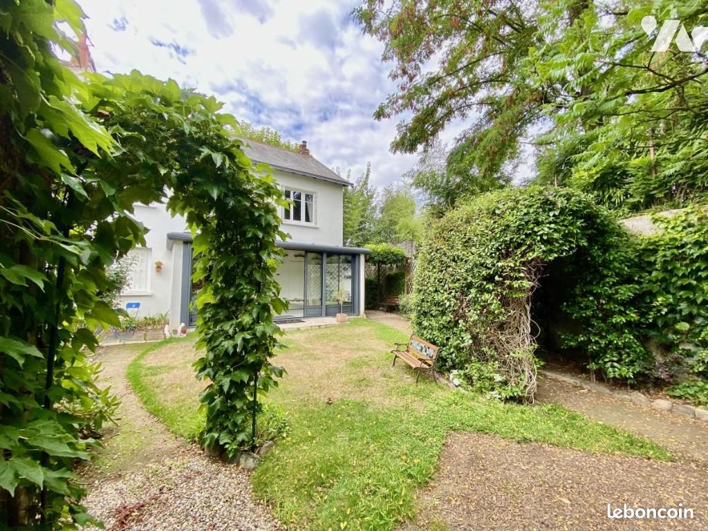 4 bedrooms Villa in Nantes, France No. 290645