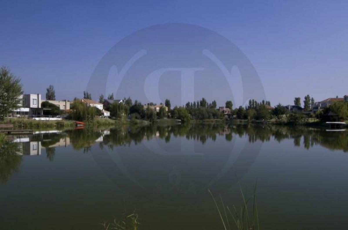 Grundstück in Tigre, Argentina, Nr. 115435