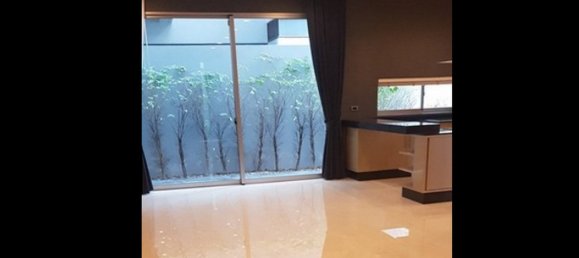 Casa de 3 dormitorios en Private Nirvana Residence East, Bangkok, Thailand No. 29166 2