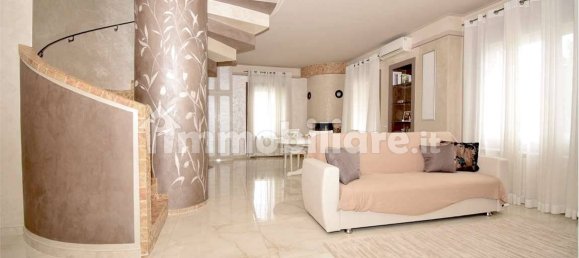 3 Schlafzimmer Wohnung in Vercelli, Italy, Nr. 133447 2