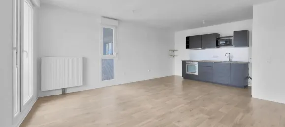 Apartamento de 3 habitaciónes en Lille, France No. 269676 2