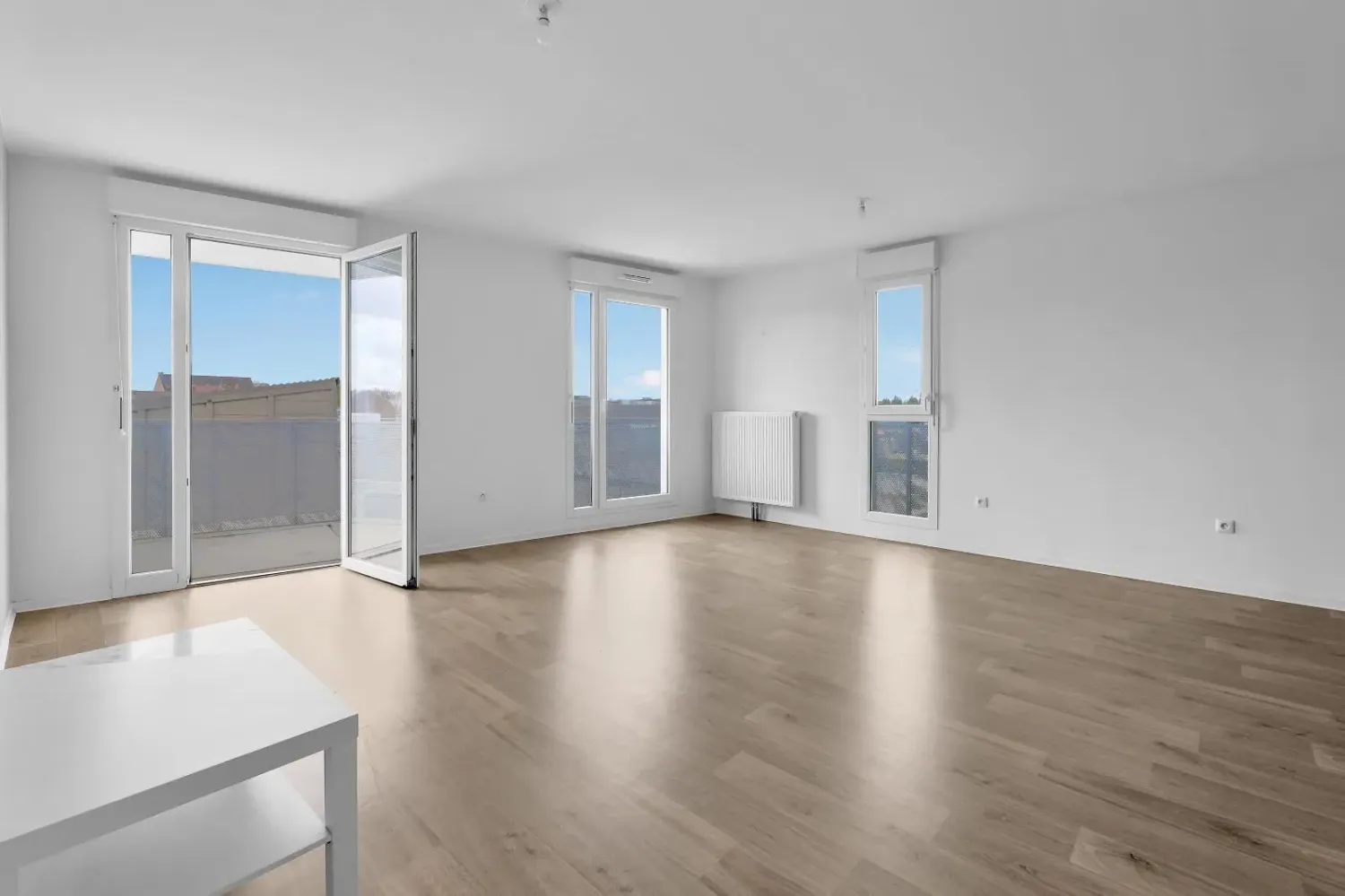 Apartamento de 3 habitaciónes en Lille, France No. 269676