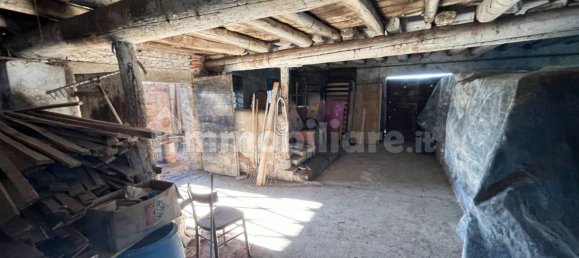 5 bedrooms House in Sanguinetto, Italy No. 107623 23