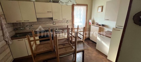 5 bedrooms House in Sanguinetto, Italy No. 107623 16