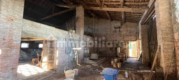 5 bedrooms House in Sanguinetto, Italy No. 107623 21