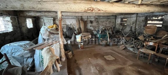 5 bedrooms House in Sanguinetto, Italy No. 107623 22