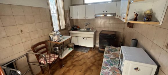 5 bedrooms House in Sanguinetto, Italy No. 107623 29