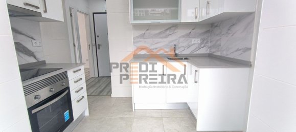 1 bedroom Apartment in Lisbon, Portugal No. 151982 2