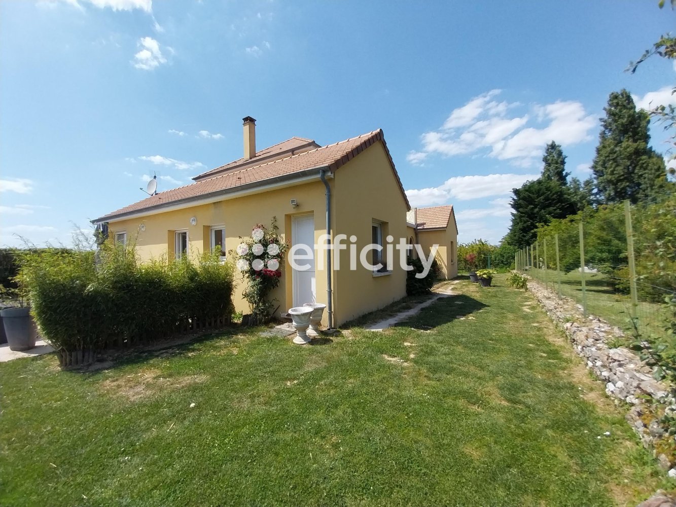 3 chambres Maison à La Bourdinière-Saint-Loup, France No. 61161