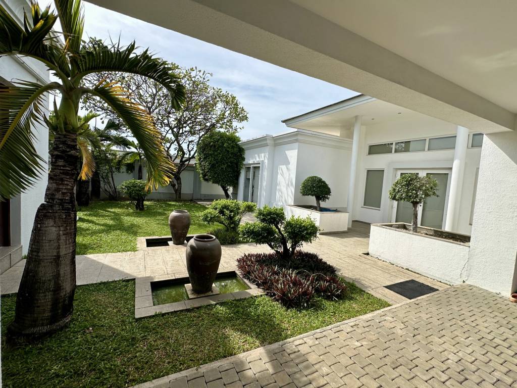 Вилла с 4 спальнями в Паттайя, Таиланд № 75035