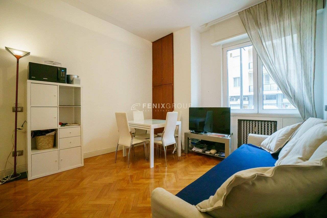 Apartamento de 2 dormitorios en Milan, Italy No. 246533