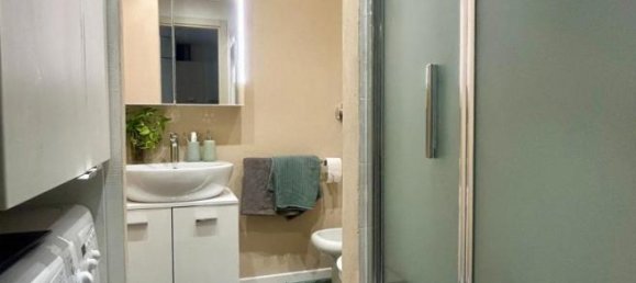 2 rooms Apartment in Florence, Italy No. 32996 6