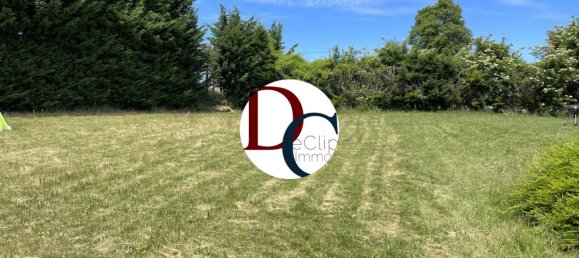 489m² Land in Senlis, France No. 83755 3