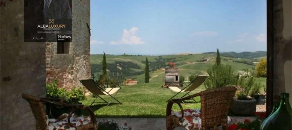 6 bedrooms Villa in Montalcino, Italy No. 529 10