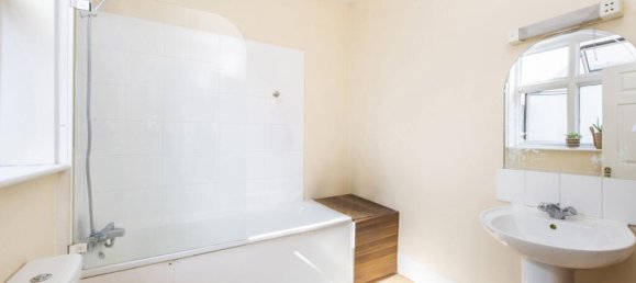 4 bedrooms House in Putney Vale, United Kingdom No. 9011 4