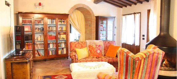 3 bedrooms Villa in Casole d'Elsa, Italy No. 90268 9