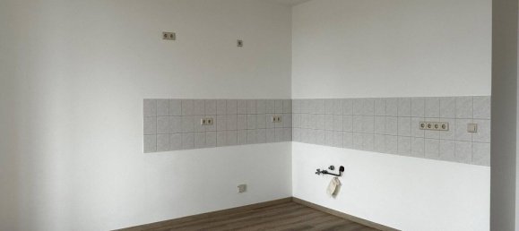 Квартира с 3 комнатами в Цвиккау, Германия № 99420 7