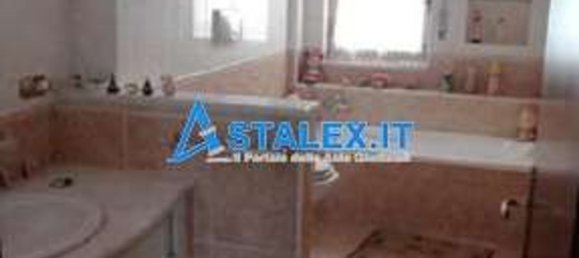 6غرفة شقة في Reggio Calabria, Italy رقم 102746 16