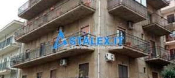 6غرفة شقة في Reggio Calabria, Italy رقم 102746 2