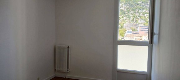 4 bedrooms Apartment in Toulon, France No. 322371 2