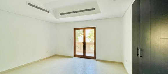 5 bedrooms Villa in Al Furjan, UAE No. 9233 21
