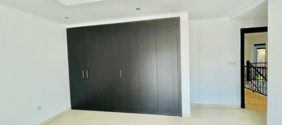 5 bedrooms Villa in Al Furjan, UAE No. 9233 2