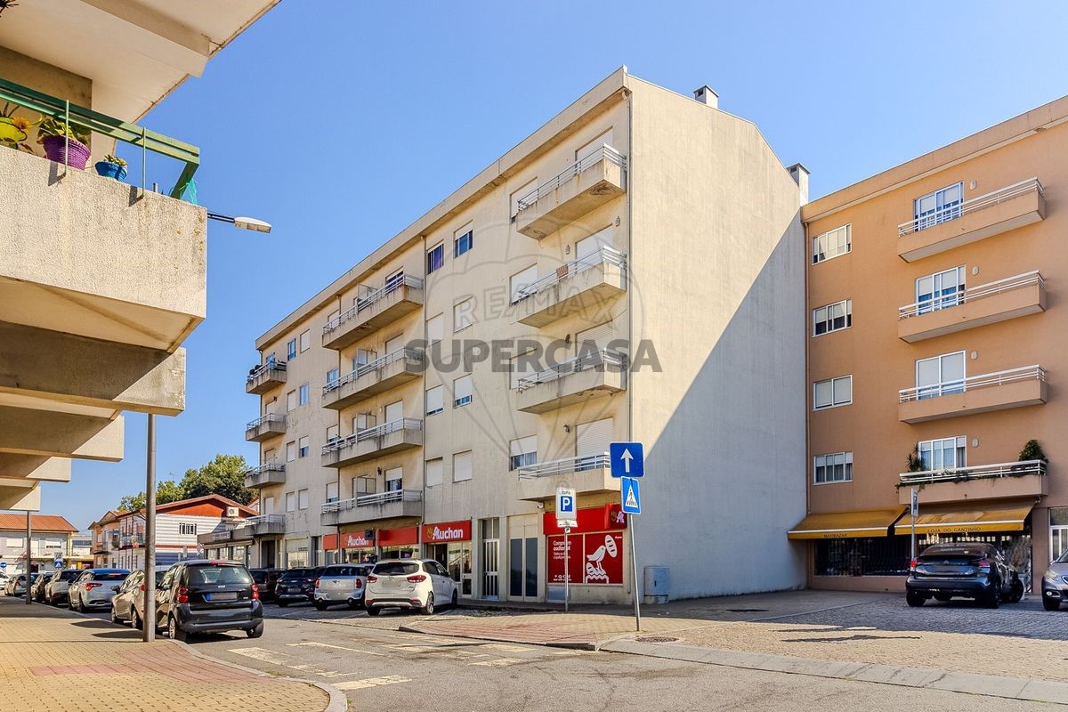 Квартира с 3 спальнями в Эрмезинде, Португалия № 351313