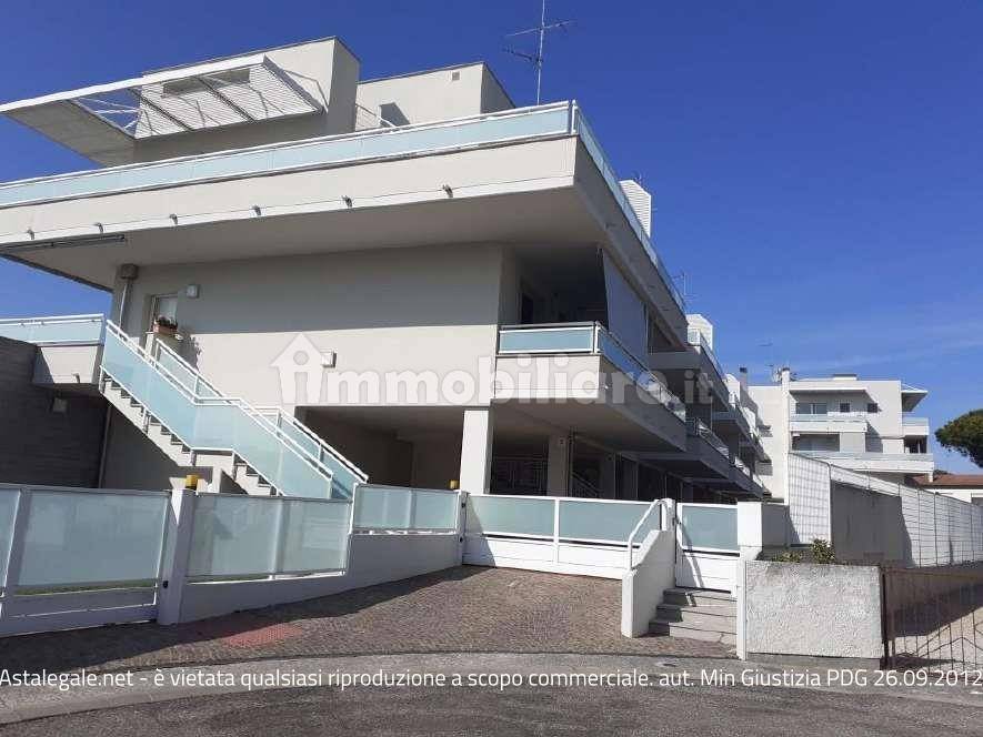 1 room Commercial property in Ravenna, Italy No. 357722