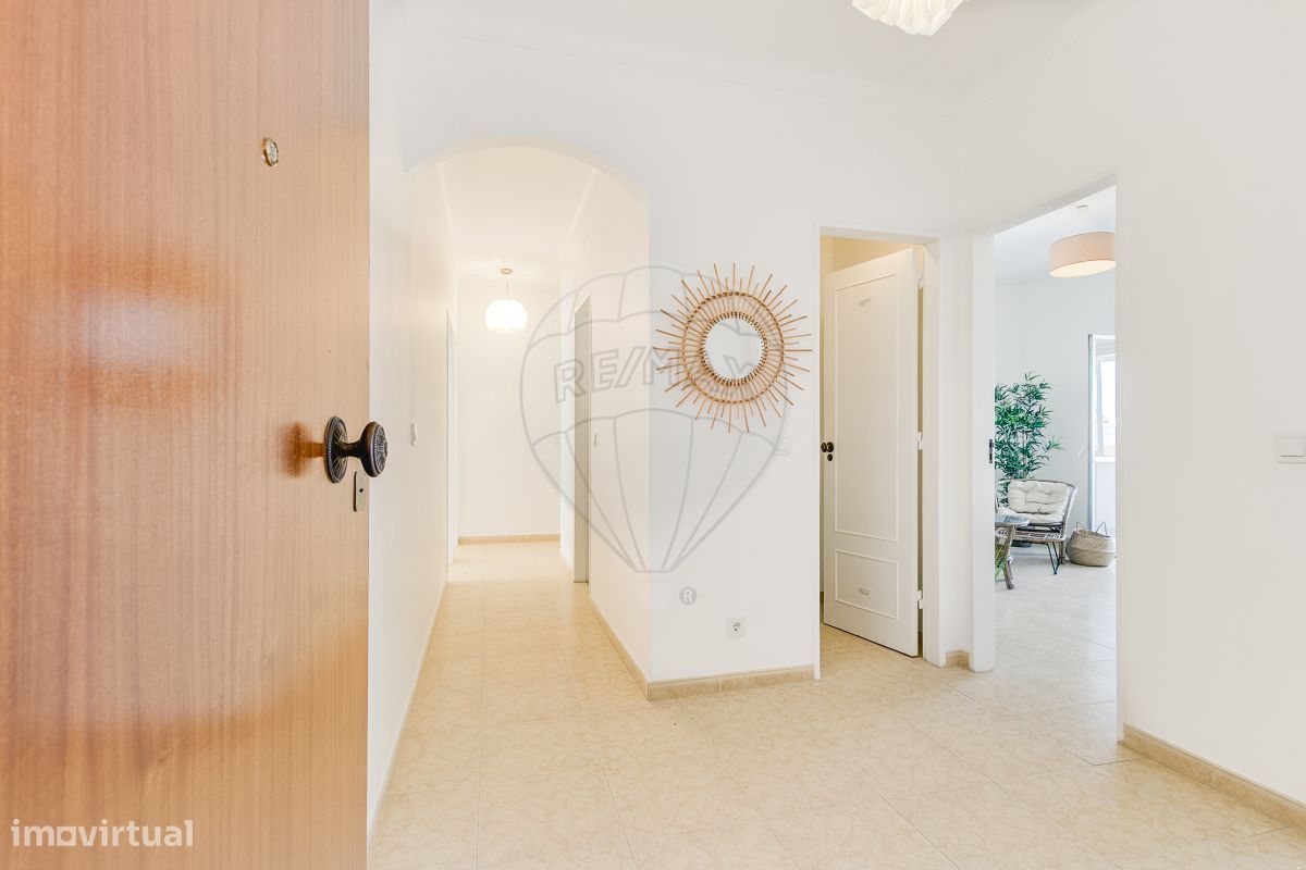 3 bedrooms Apartment in Rio de Mouro, Portugal No. 245660