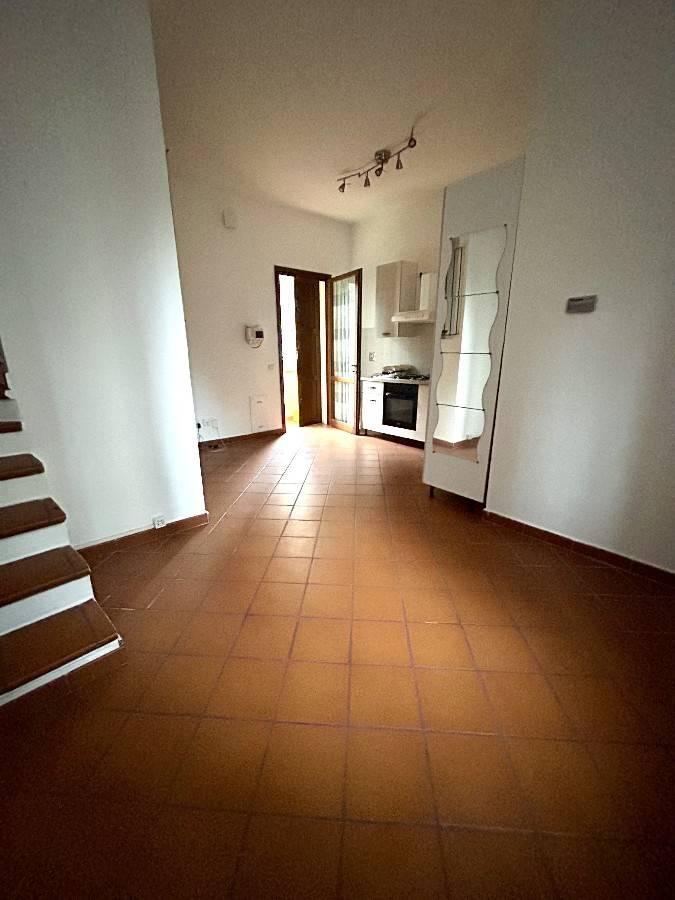 3 rooms Duplex in Reggio Emilia, Italy No. 22500