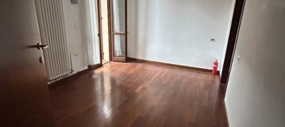 3 rooms Duplex in Reggio Emilia, Italy No. 22500 10