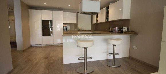 3 Schlafzimmer Wohnung in Saint Julian's, Malta, Nr. 6893 5