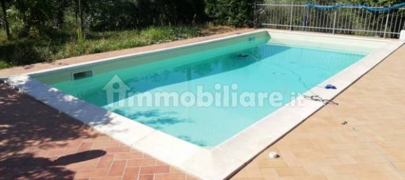 4 bedrooms Villa in Passignano sul Trasimeno, Italy No. 178039 9