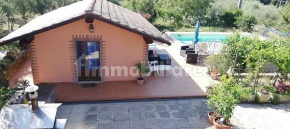 4 bedrooms Villa in Passignano sul Trasimeno, Italy No. 178039 3