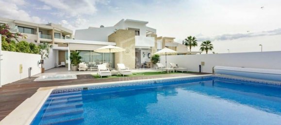 3 bedrooms Villa in Adeje, Spain No. 16368 4
