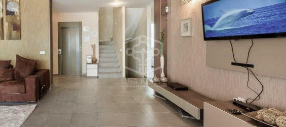 3 bedrooms Villa in Adeje, Spain No. 16368 9