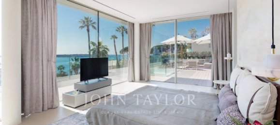 6 bedrooms Villa in Cannes, France No. 246435 16