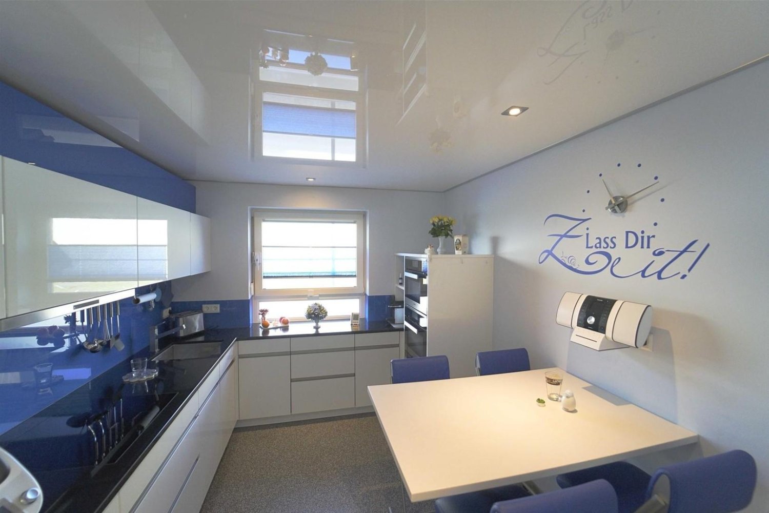 Apartamento de 4 habitaciónes en Waldshut, Germany No. 336156