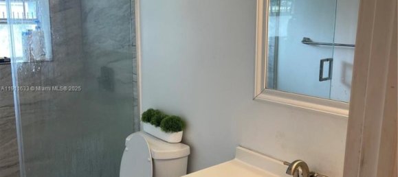 3 dormitorios villa en venta en Miami, Miami-Dade, Florida, USA № 615805 6