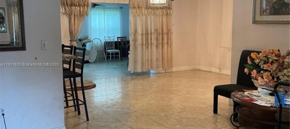 3 dormitorios villa en venta en Miami, Miami-Dade, Florida, USA № 615805 5