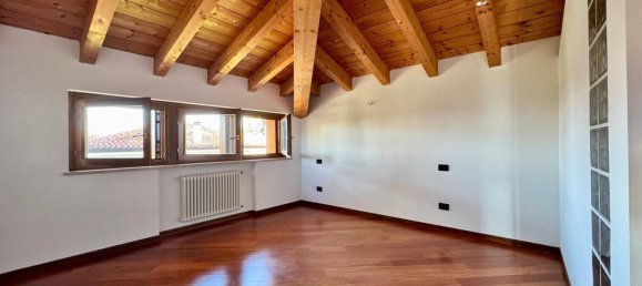 3 rooms Apartment in San Pietro in Cariano, Italy No. 290825 3