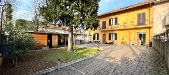 3غرفة منزل في Rescaldina, Italy رقم 2495 2