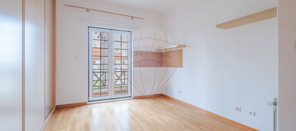 2 bedrooms House in Sintra, Portugal No. 54823 18