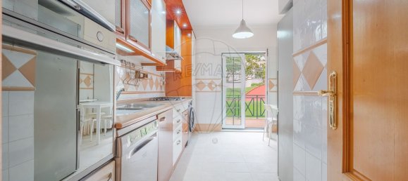 2 bedrooms House in Sintra, Portugal No. 54823 4